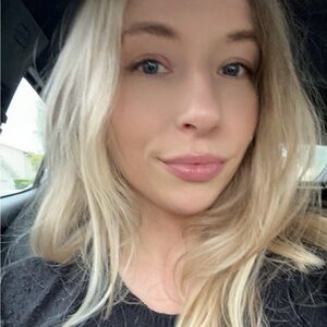 Meet your Posher, Courtney